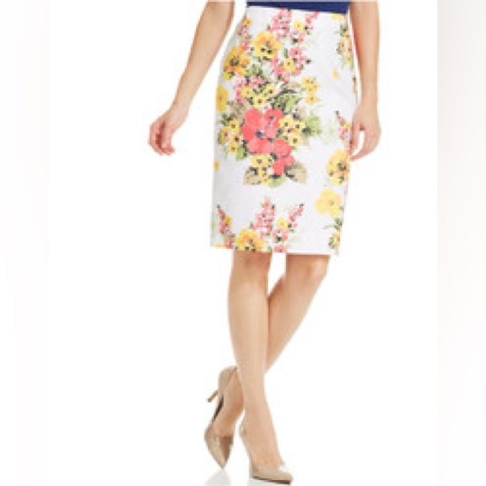 Charter Club Skirt size 8 Pink Yellow Floral Straight Stretch Knee Cottage Core